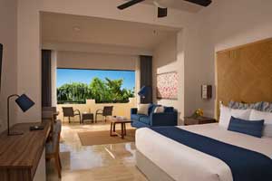 Deluxe, Family, Preferred Club Junior Suite + Preferred Club Family Tropical View - King
